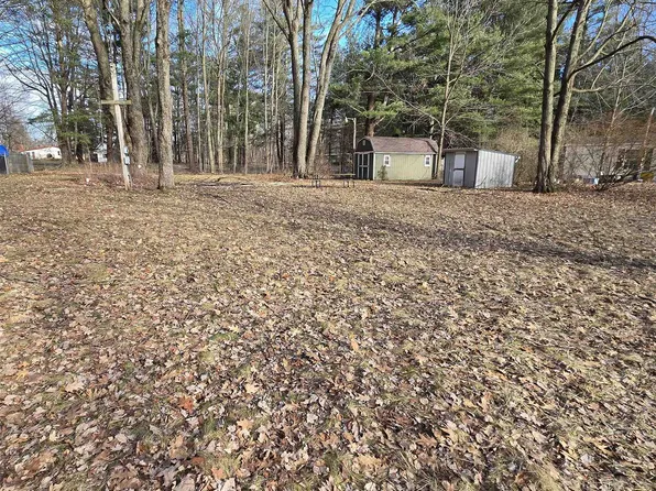 1090 Ranger Dr, Gladwin, MI 48624