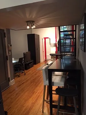 Rented by Performing Assets Corp | media 18