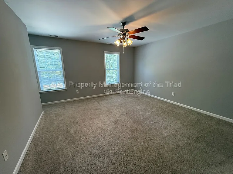 1905 Savannas Run Dr — Photo 7