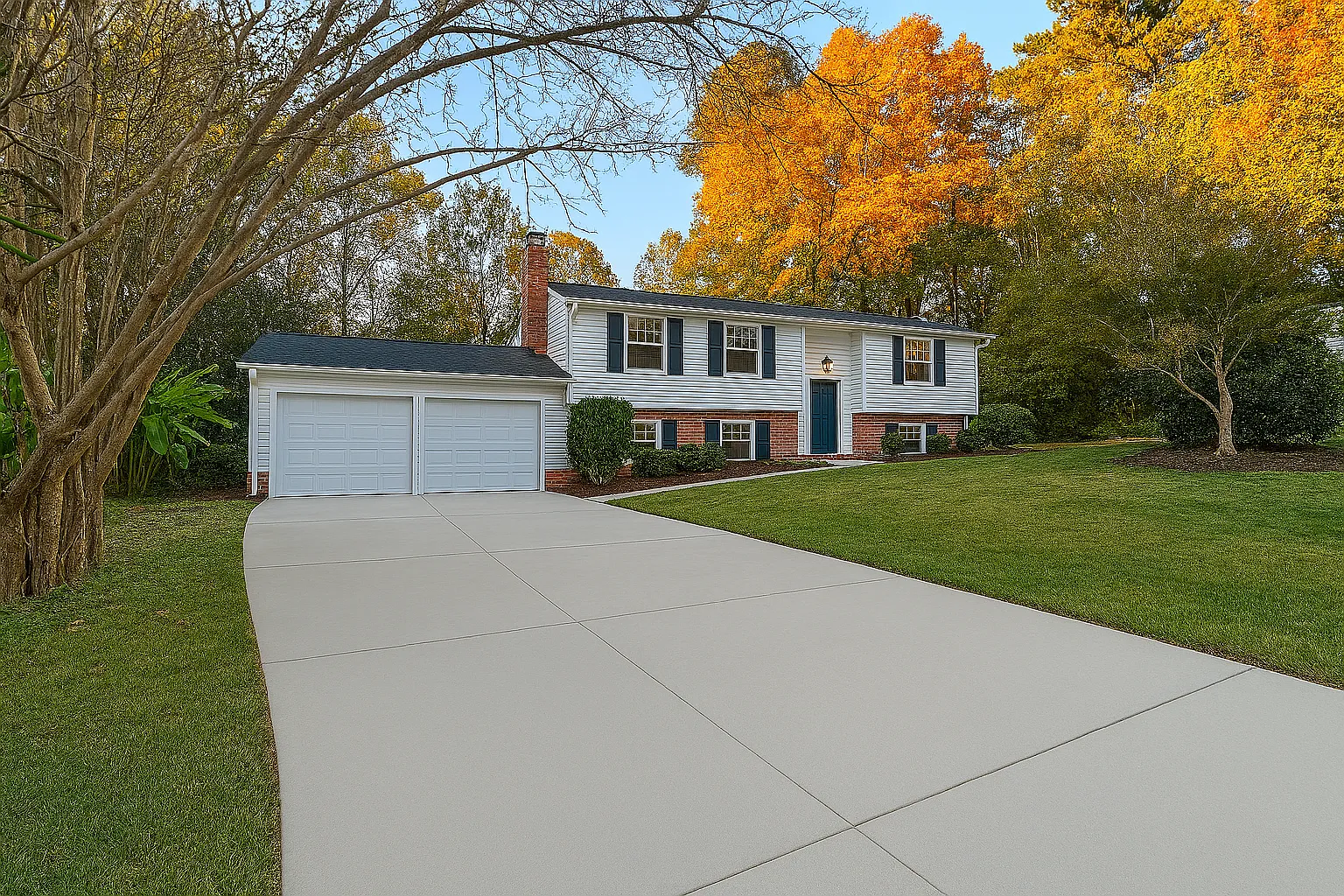 5 bed, 2256 sqft, $2,900 — Photo 1