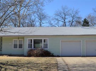 2341 SW James St, Topeka, KS 66614