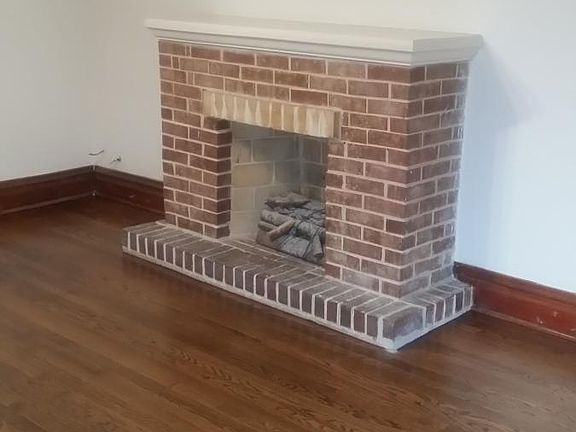 3rd image of 5023 W Cullom Ave #2