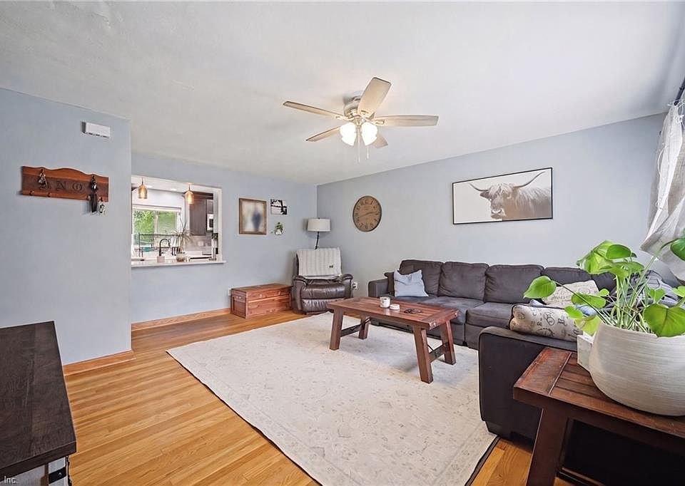 1st image of 5905 Woodstock Ct