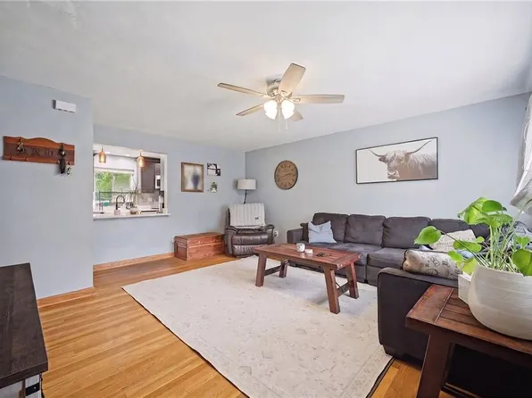 5909 Woodstock Ct, Virginia Beach, VA 23464