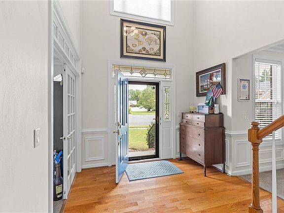 4th image of 909 Brice Ct