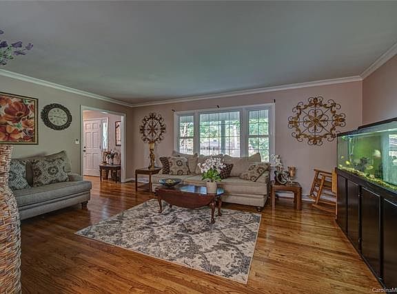 5th image of 2334 Monticello Dr