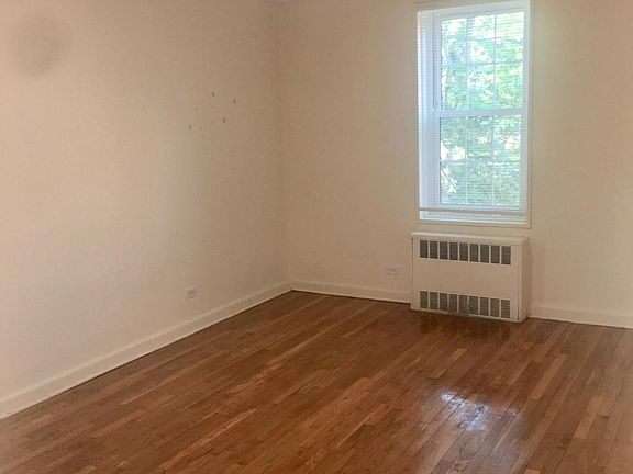 5th image of 14018 Burden Cres #3B