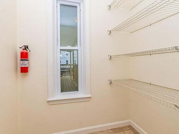 5th image of 33 Greenwood St #3
