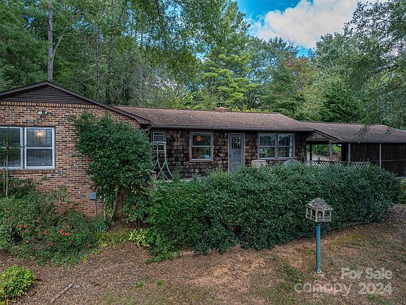 3rd image of 7041 Wateredge Dr