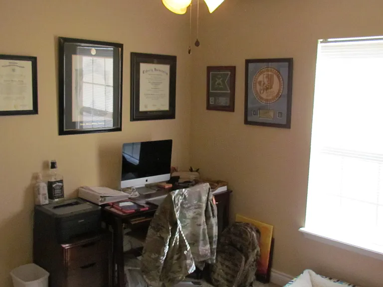 102 Granite Ct — Photo 18