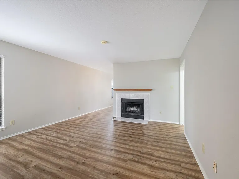 3404 Napolean Ct — Photo 2