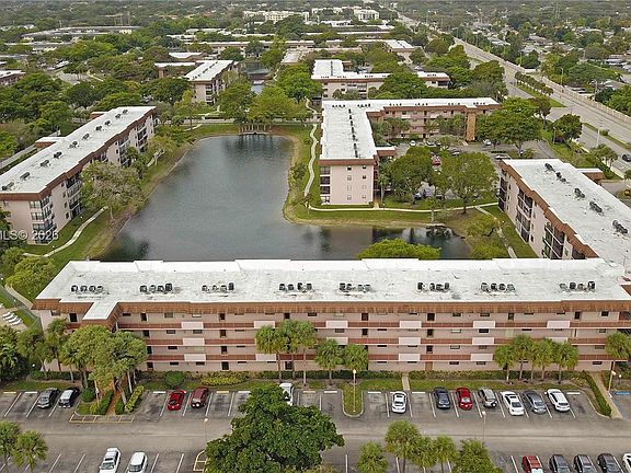 5th image of 4930 E Sabal Palm Blvd APT 306