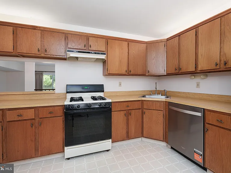 11 Abelia Ct — Photo 13