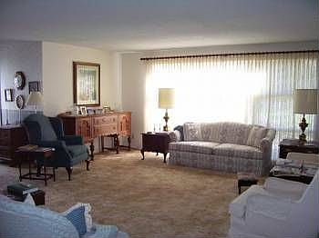 3rd image of 378 N Desdemona Dr