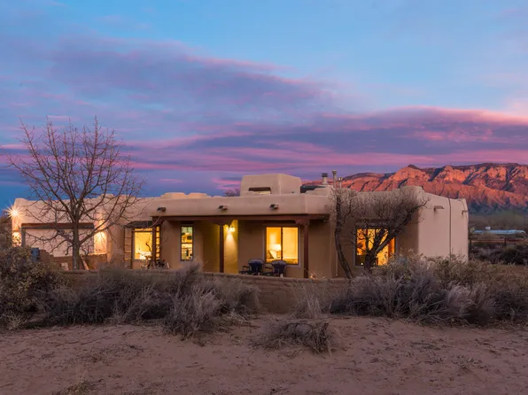 7004 Loma Larga Rd, Corrales, NM 87048