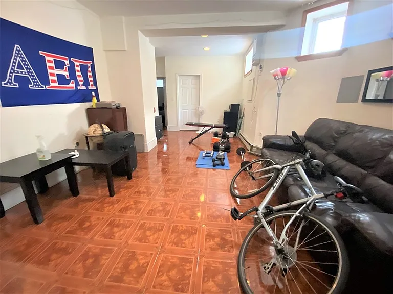 75 Babcock St #1A — Photo 4