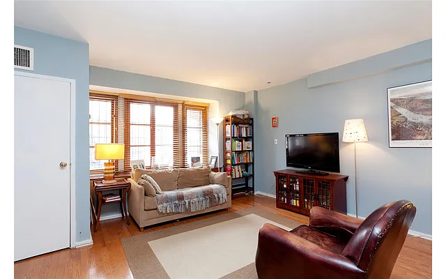 Sold by Douglas Elliman | media 21