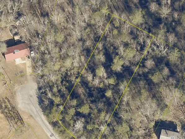 3666 Grandview Dr, Morganton, NC 28655