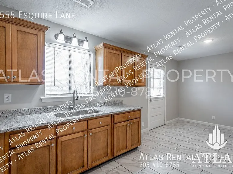 6555 Esquire Ln — Photo 12