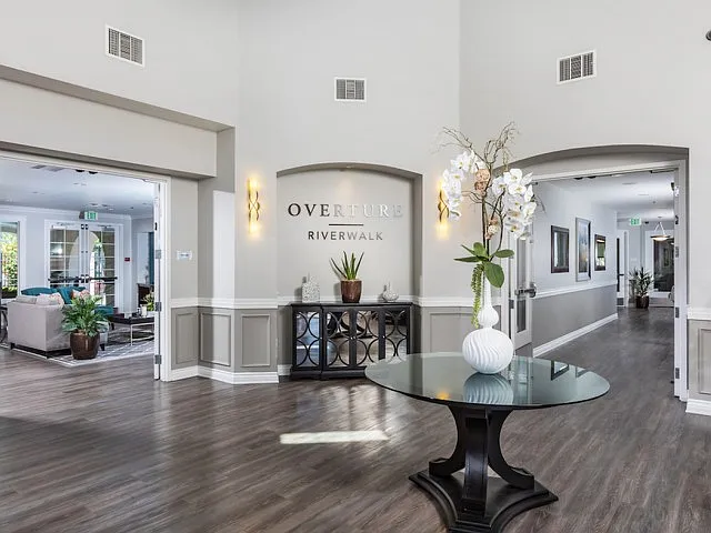 Overture Riverwalk 55+ Apartment Homes — Photo 33