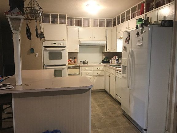 5th image of 4 Dogwood Dr