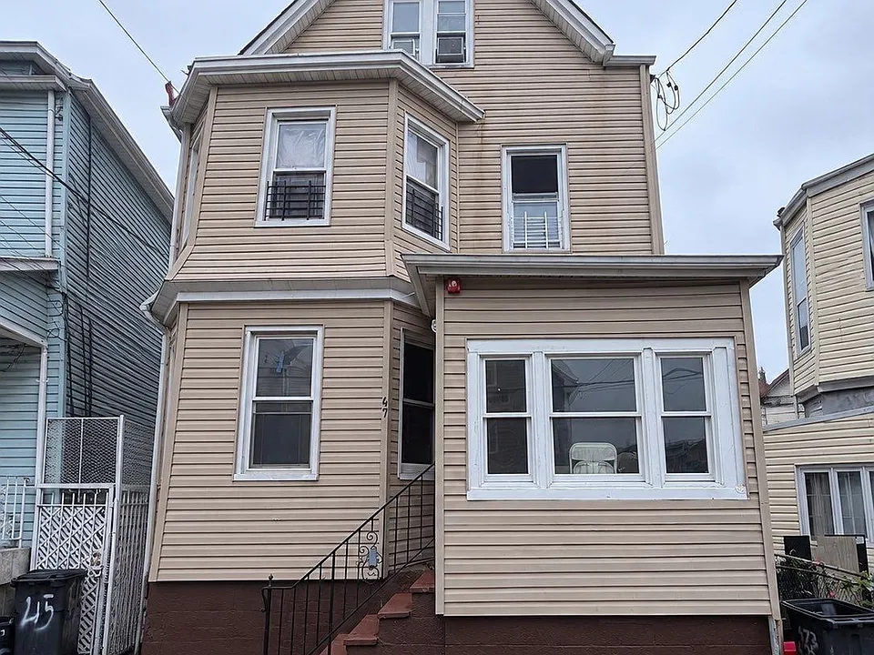 47 N York St #1