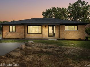 47900 Jefferson Ave, Chesterfield, MI 48047