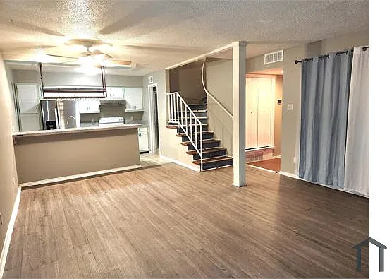 3 bed, 1445 sqft, $1,595 — Photo 4
