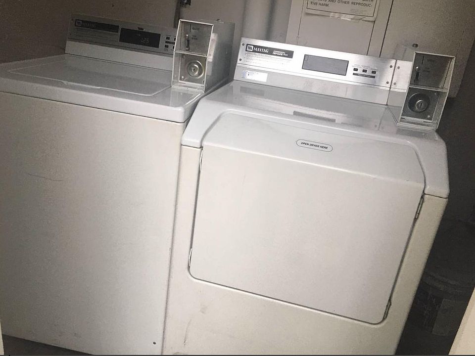 LAUNDRY ON SITE