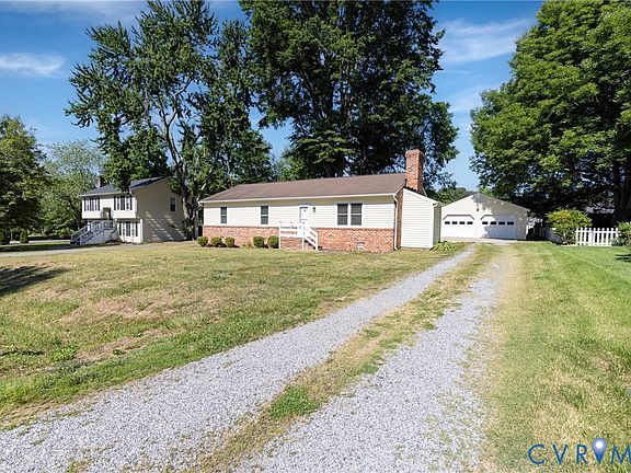 2nd image of 3230 Hollyglen Ct