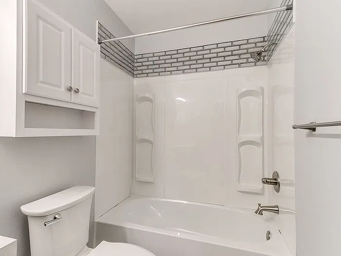 2515 Leeds Ln — Photo 43