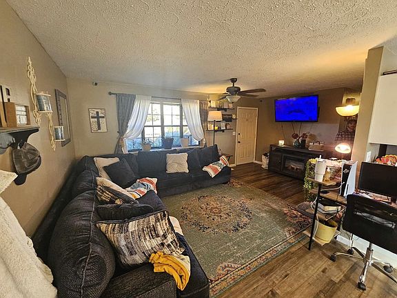 4th image of 206 Bolton Dr