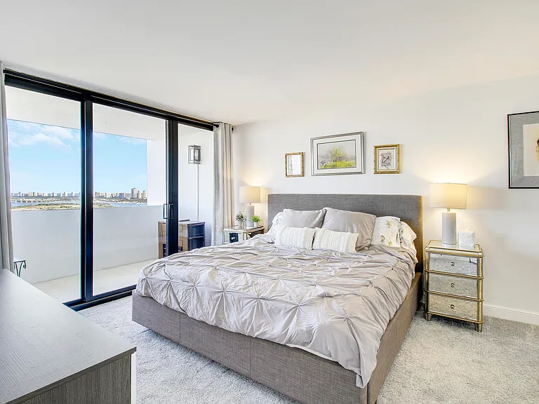 5600 N Flagler Dr #107 — Photo 7