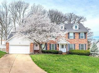 161 Hickory Tree Ct, Ballwin, MO 63011