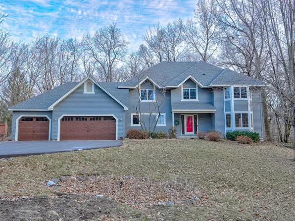 2111 Legion Ln N, Lake Elmo, MN 55042