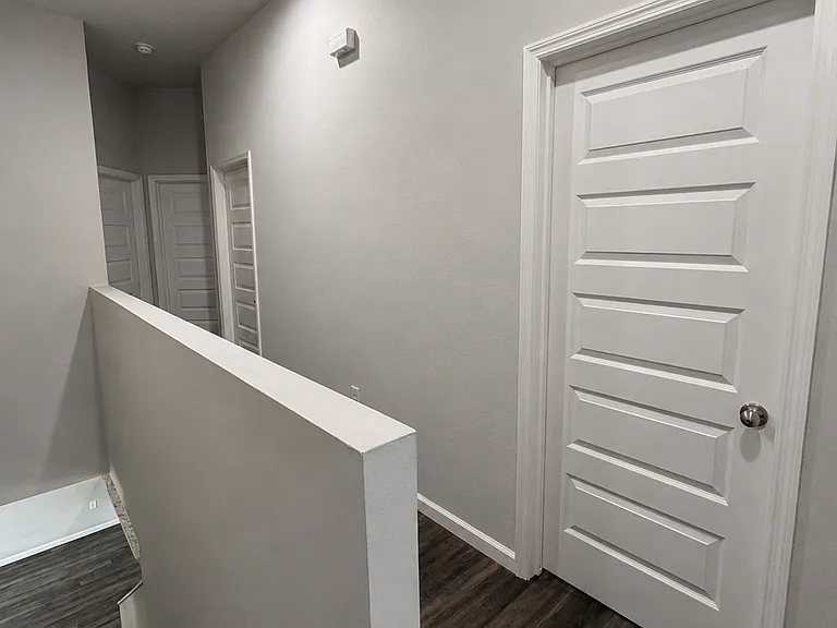 1061 Salina St SE — Photo 9