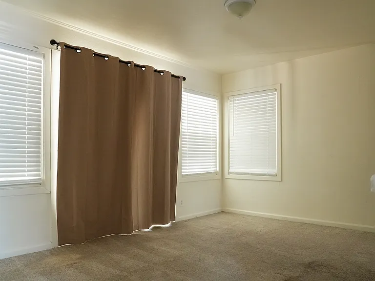 1531 W Mendocino Ave — Photo 4