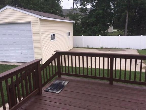 5th image of 3931 Matthew Cir