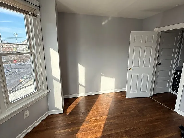 5753 N Beechwood St — Photo 18