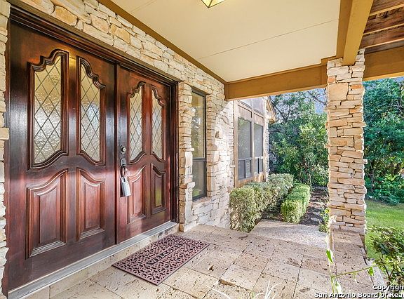3rd image of 15903 Wolf Creek St