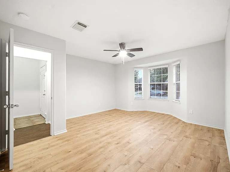 6931 Hamilton Falls Ln — Photo 24