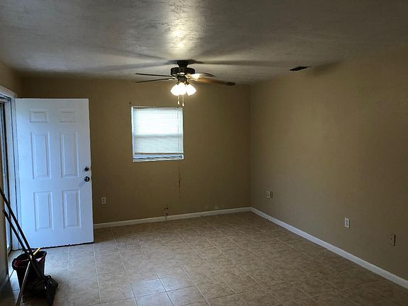 3rd image of 157 Zion St