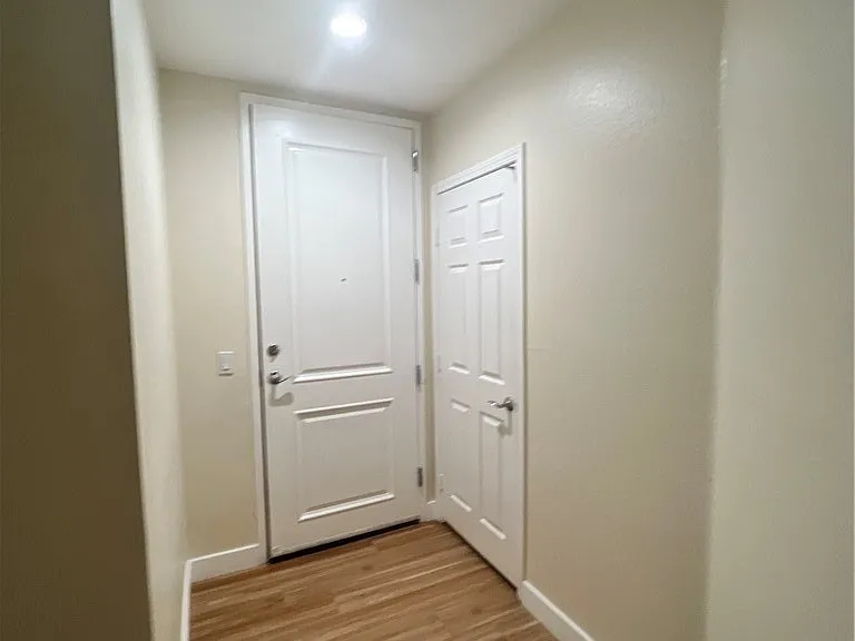 19 E Agate Ave #303 — Photo 7
