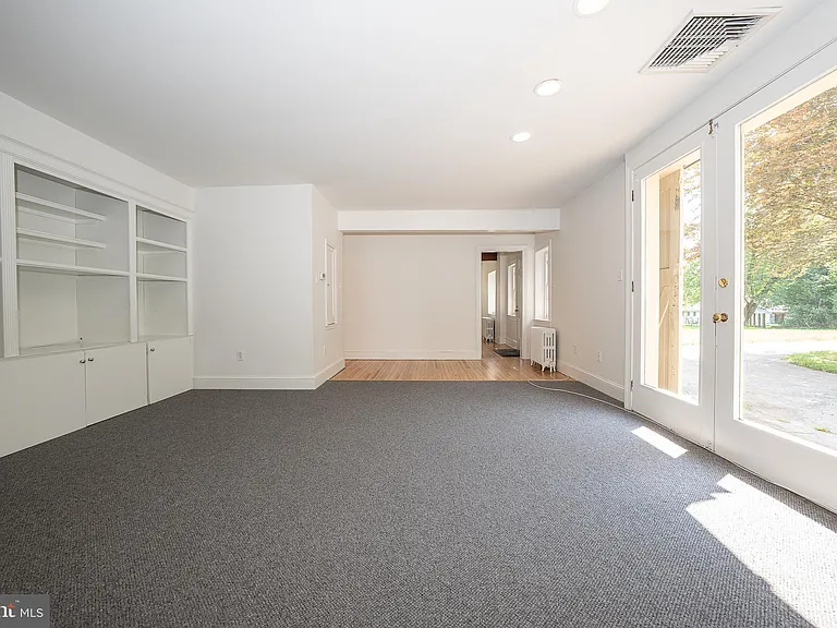 504 Harriton Rd — Photo 30