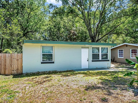 2nd image of 1167 PANGOLA Drive