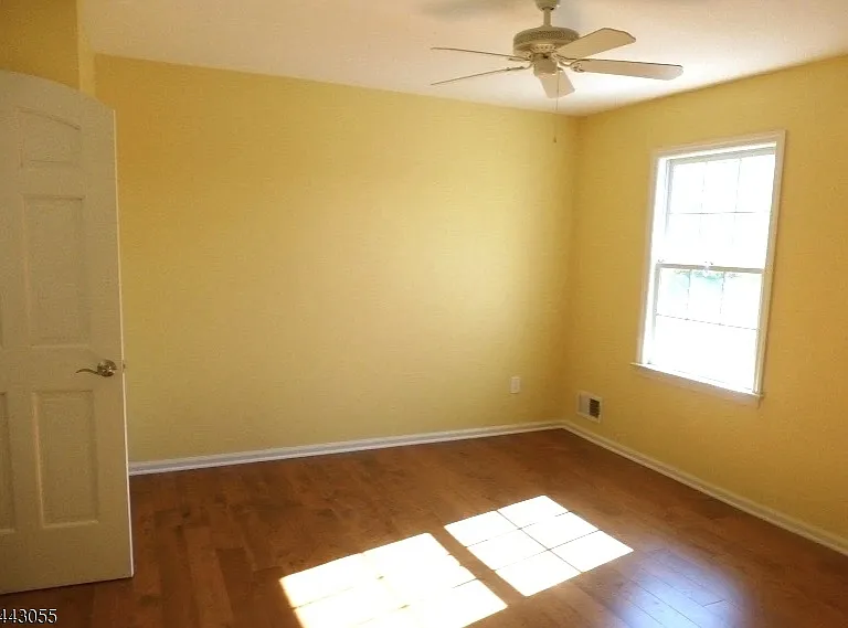 48 Aberdeen Dr — Photo 13