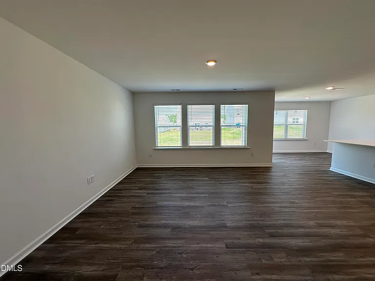 250 Bay Laurel Dr — Photo 6