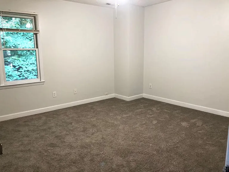 513 Brent Rd — Photo 8