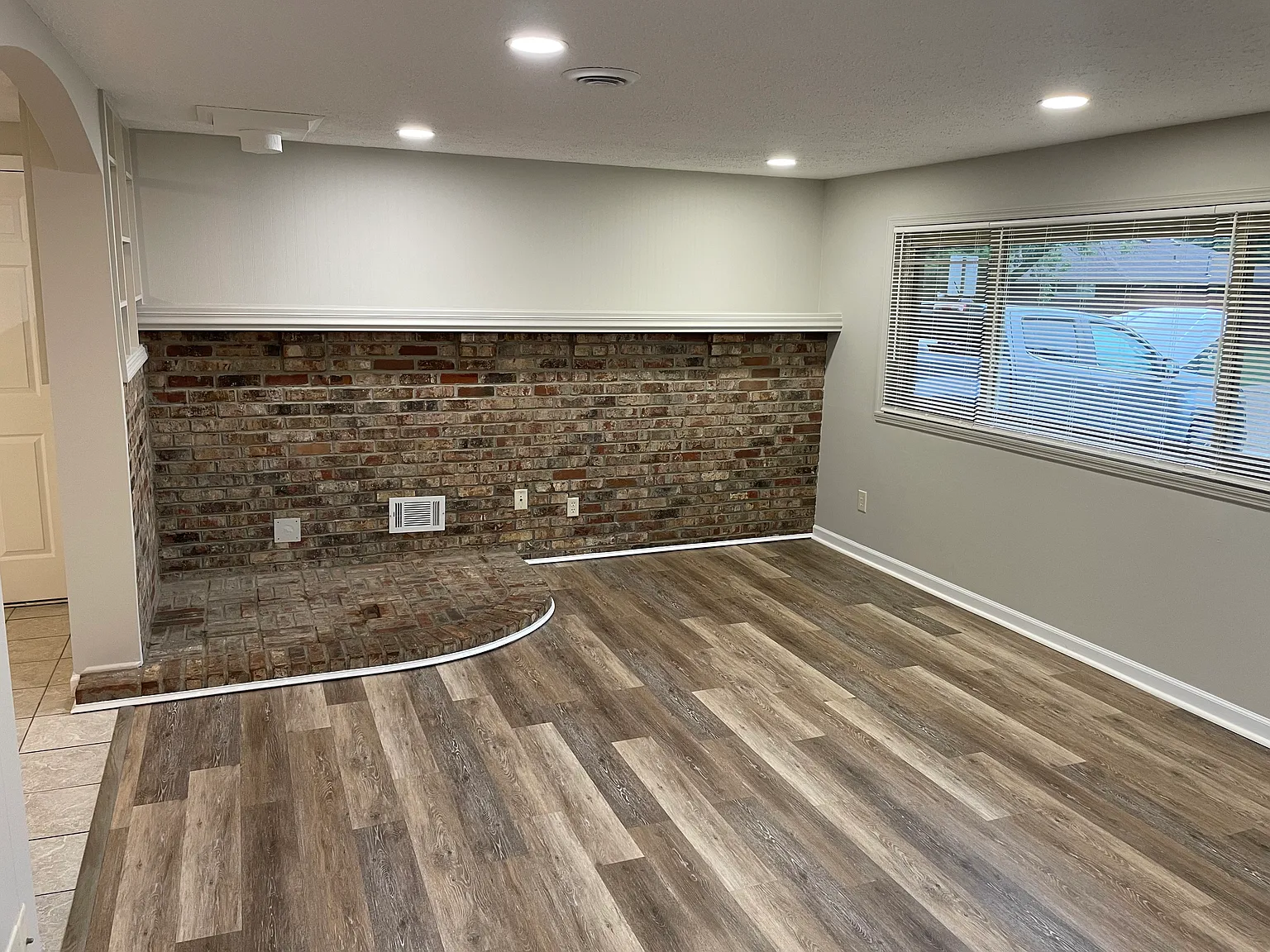 3 bed, 1080 sqft, $1,800 — Photo 3