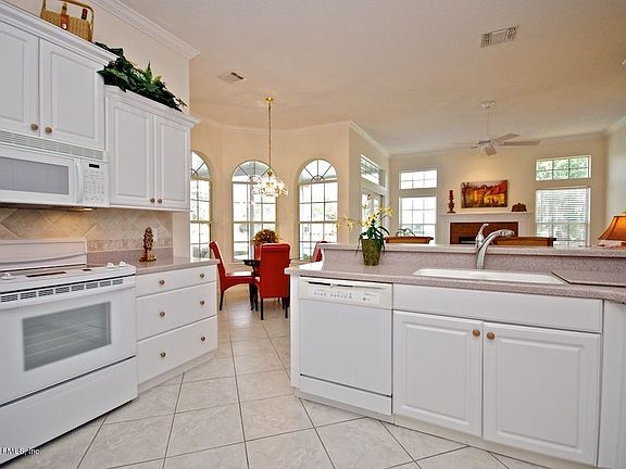 4th image of 104 Spanish Moss Ln